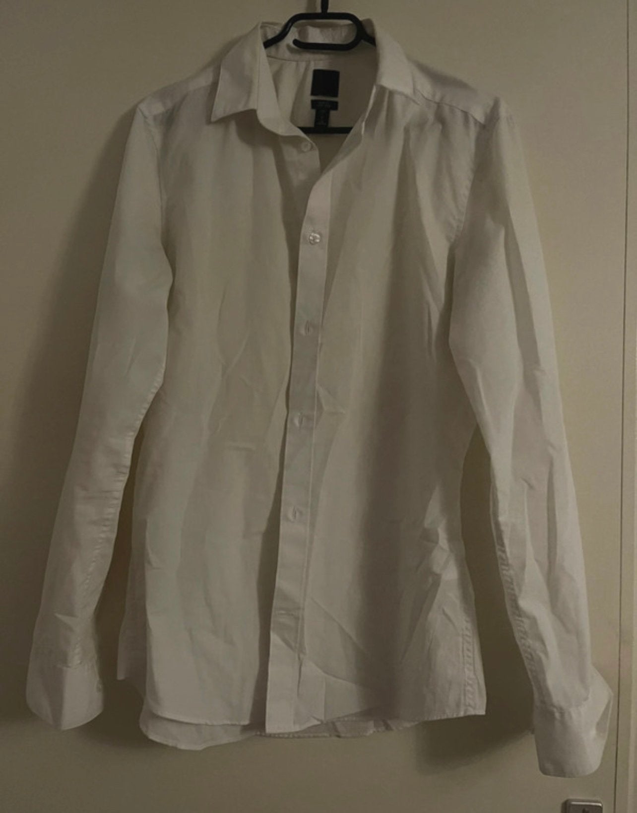 Blouse blanche, Vêtements | Hommes, Chemises, Envoi, Comme neuf, Blanc, Tour de cou 38 (S) ou plus petit
