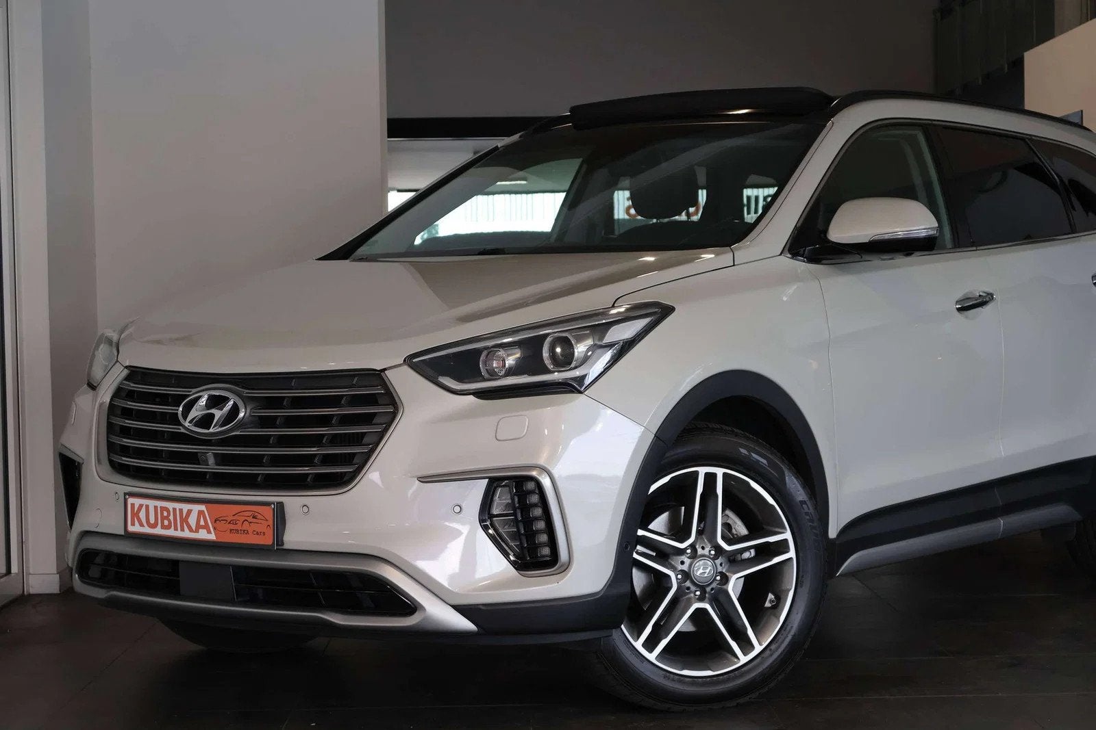 Hyundai Santa Fe Grand 2.2 CRDi Executive 7Zit DodeH 360 P, Auto's, Automaat, Santa Fe, Gebruikt, https://public.car-pass.be/vhr/777d4b99-5644-4ddb-88f6-a21c7753ff8e