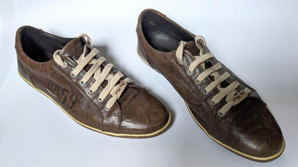 River Woods sneakers maat 42 (NIEUW), Neuf, Brun, Enlèvement, River woods