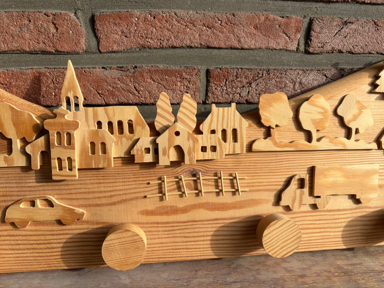 Mooie houten kapstok met uitgesneden decoratie - 76 x 22 cm, Huis en Inrichting, Woonaccessoires | Kapstokken, Ophalen, Zo goed als nieuw
