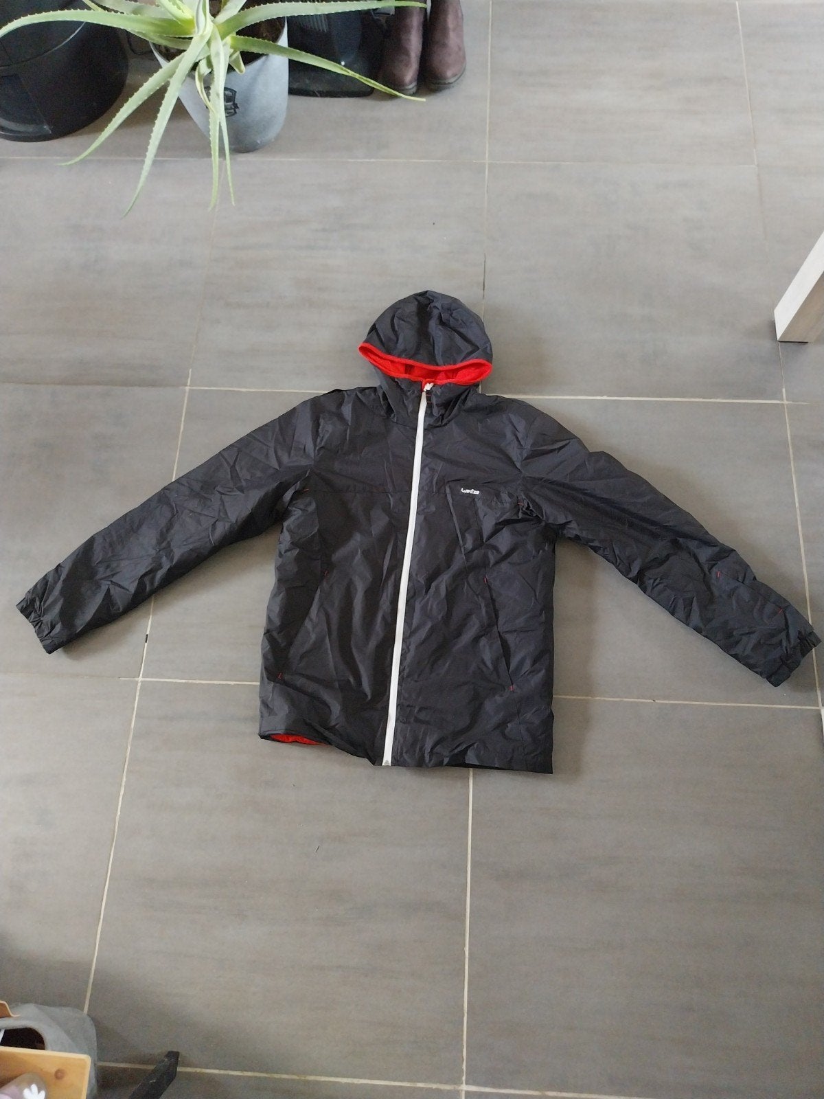 gilet de ski avec doublure rouge, Sports & Fitness, Autres marques, Comme neuf, Enlèvement, Ski