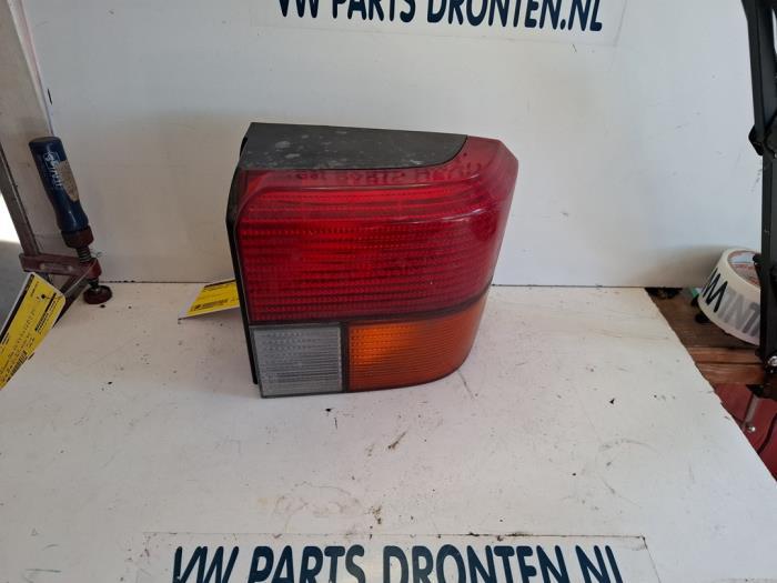 Feu arrière droit d'un Volkswagen Transporter, Volkswagen, -, 3 mois de garantie, Utilisé