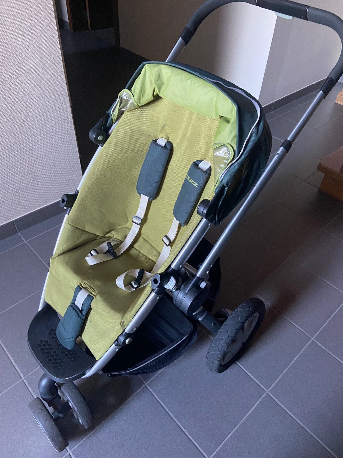 Buggy reiswieg en wandelwagen, Ophalen, Gebruikt, Quinny, Zonnekap