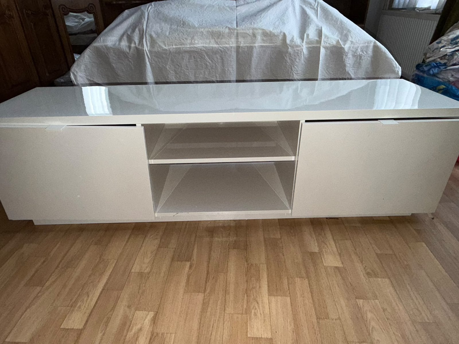 Witte IKEA tv-standaard, Huis en Inrichting, Ophalen