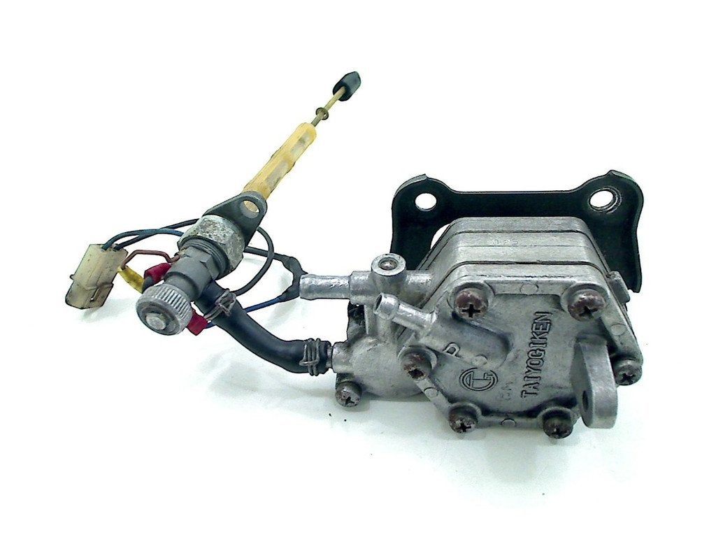 ROBINET DE CARBURANT Yamaha SZR 660 (01-1970/-), Dhr. S. di Majo, Utilisé, Info@cama-motorparts.nl, P.J. Troelstraweg 8 8
3144 CX  MAASSLUIS, NL