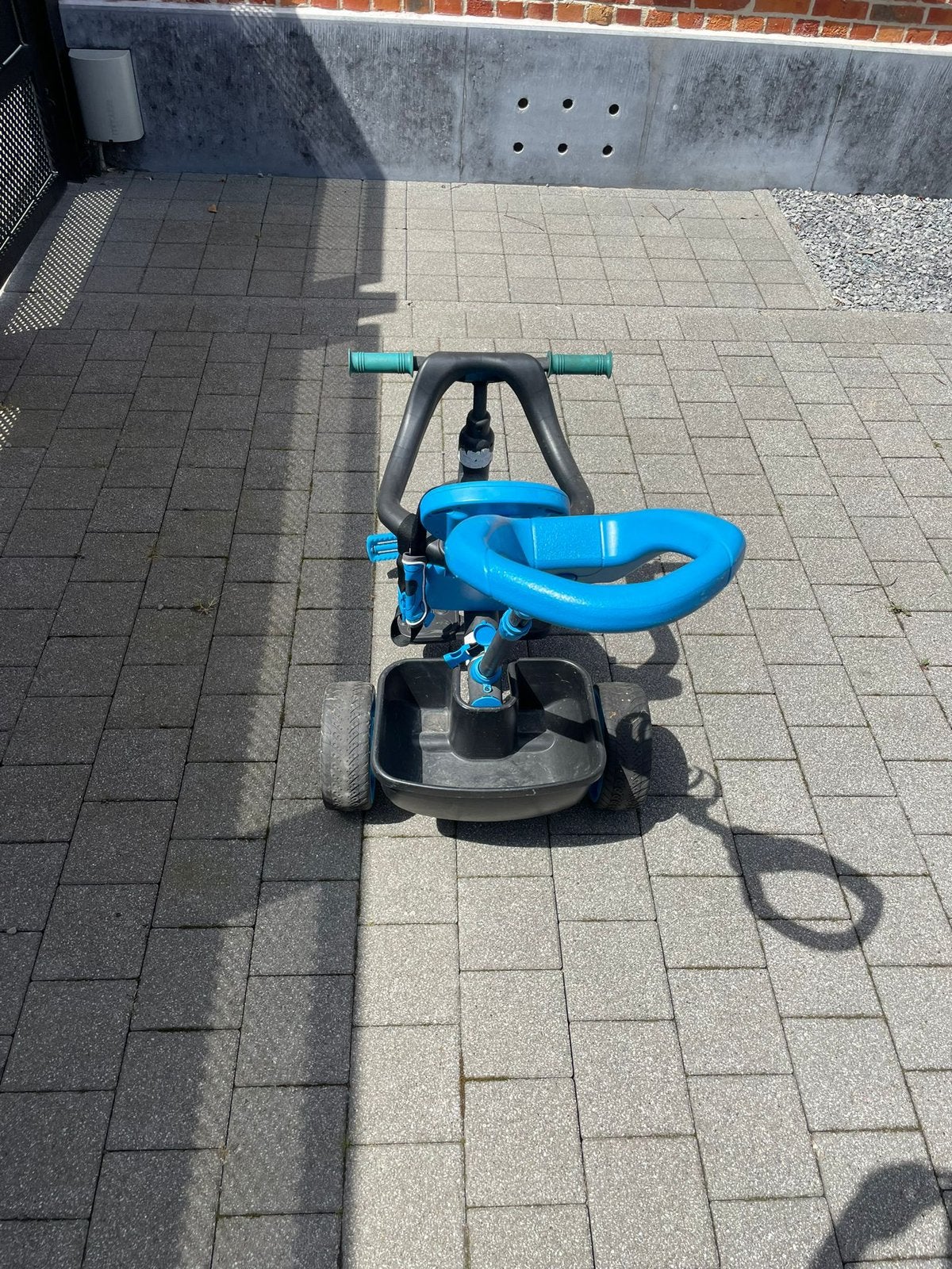 driewieler met duwstang, Ophalen, Zo goed als nieuw, Duwstang