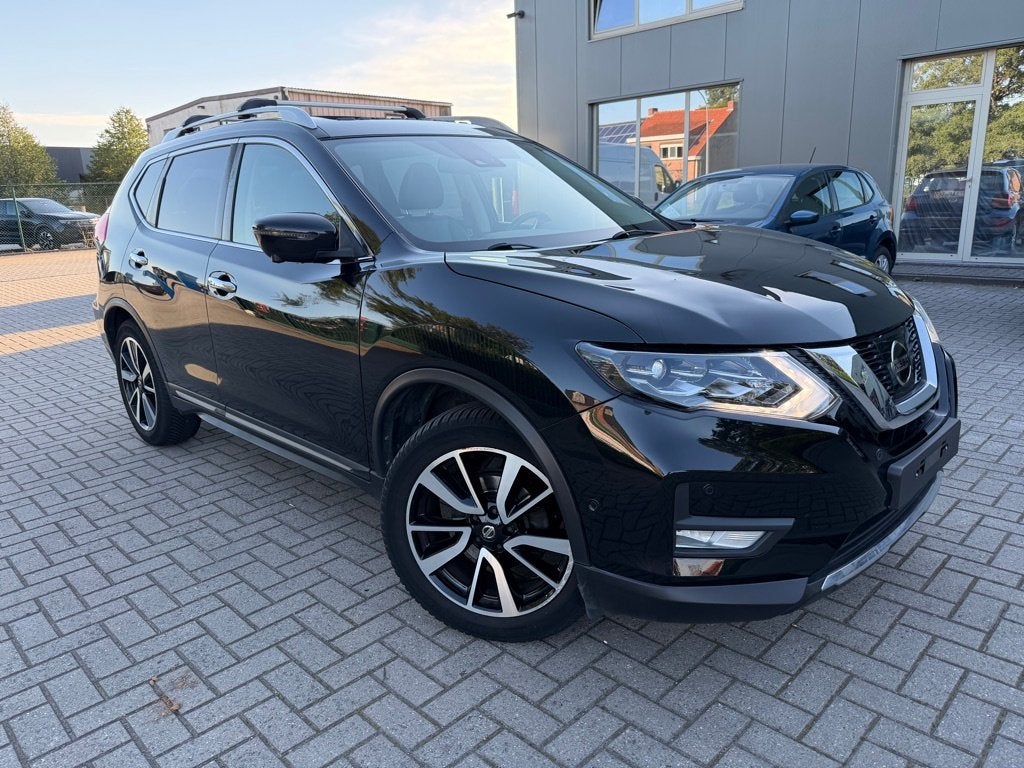 Nissan X trail Tekna 1600 cc benzine, Voorwielaandrijving, Dealer onderhouden, 1618 cc, 1800 kg