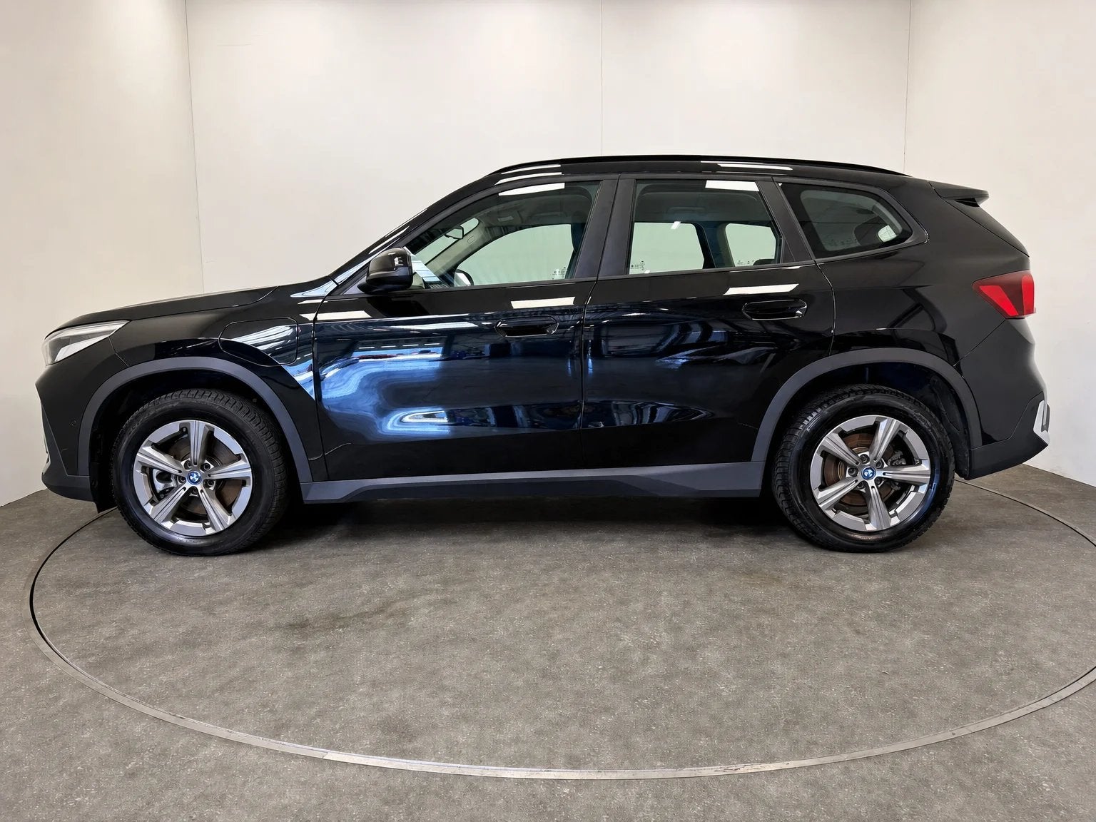 BMW X1 1.5 FACELIFT XDRIVE25E PHEV, Parkeersensor, 136 pk, Bedrijf, 43 g/km