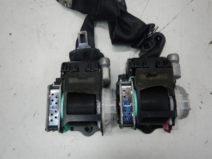 Audi A4 8K Facelift Gordelset Voorzijde L + R Dubbele Ontste, Ophalen of Verzenden, Gebruikt