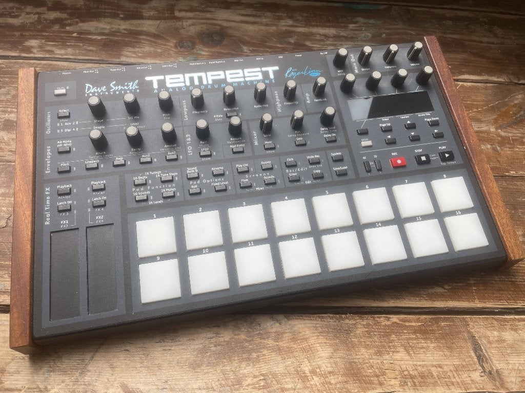 Dave Smith - Tempest - Analoge Drummachine (incl. Decksaver), Ophalen of Verzenden, Gebruikt, Overige merken, Met midi-aansluiting
