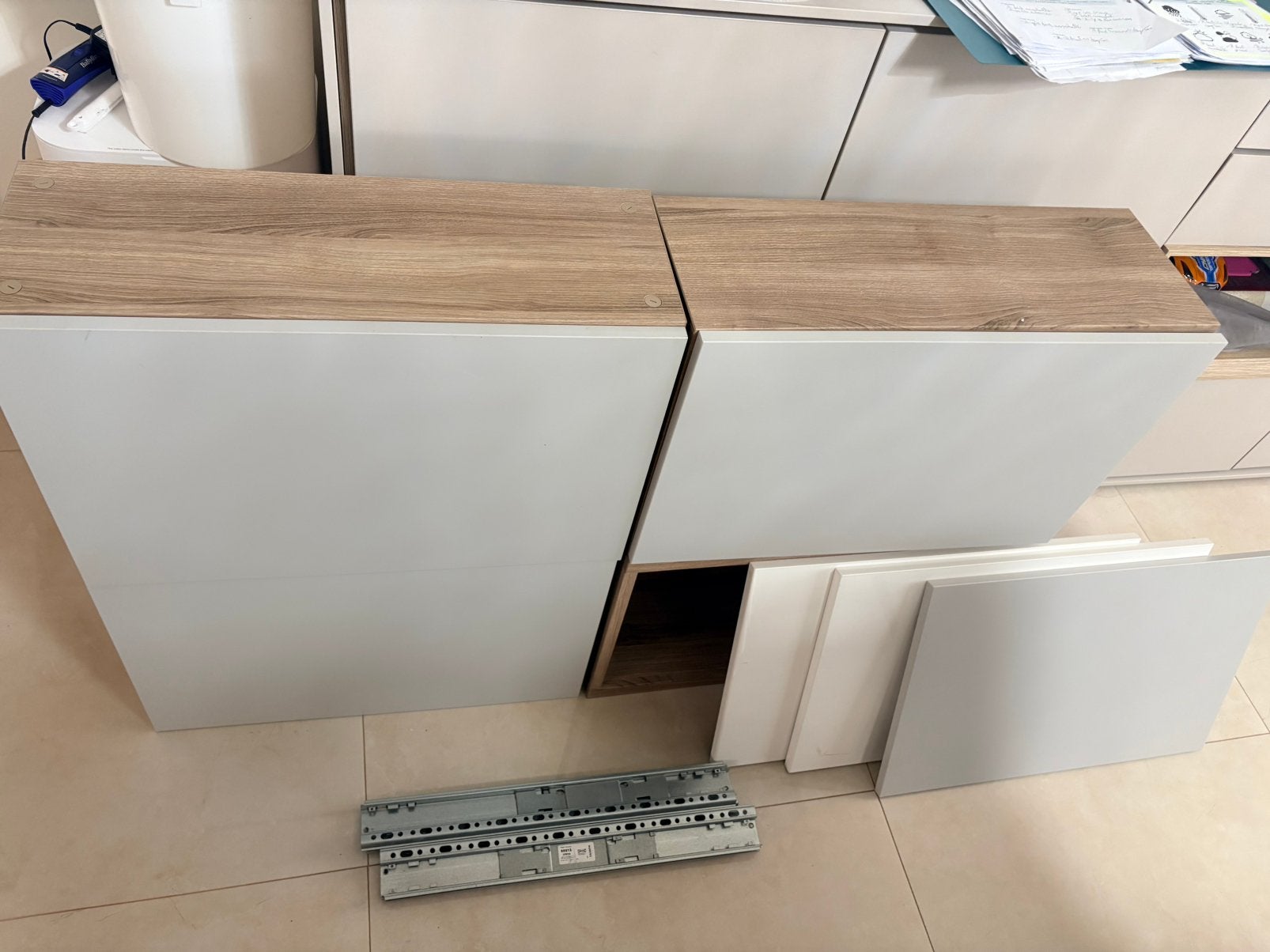 Ikea besta wandmeubels, Huis en Inrichting, Ophalen, Zo goed als nieuw