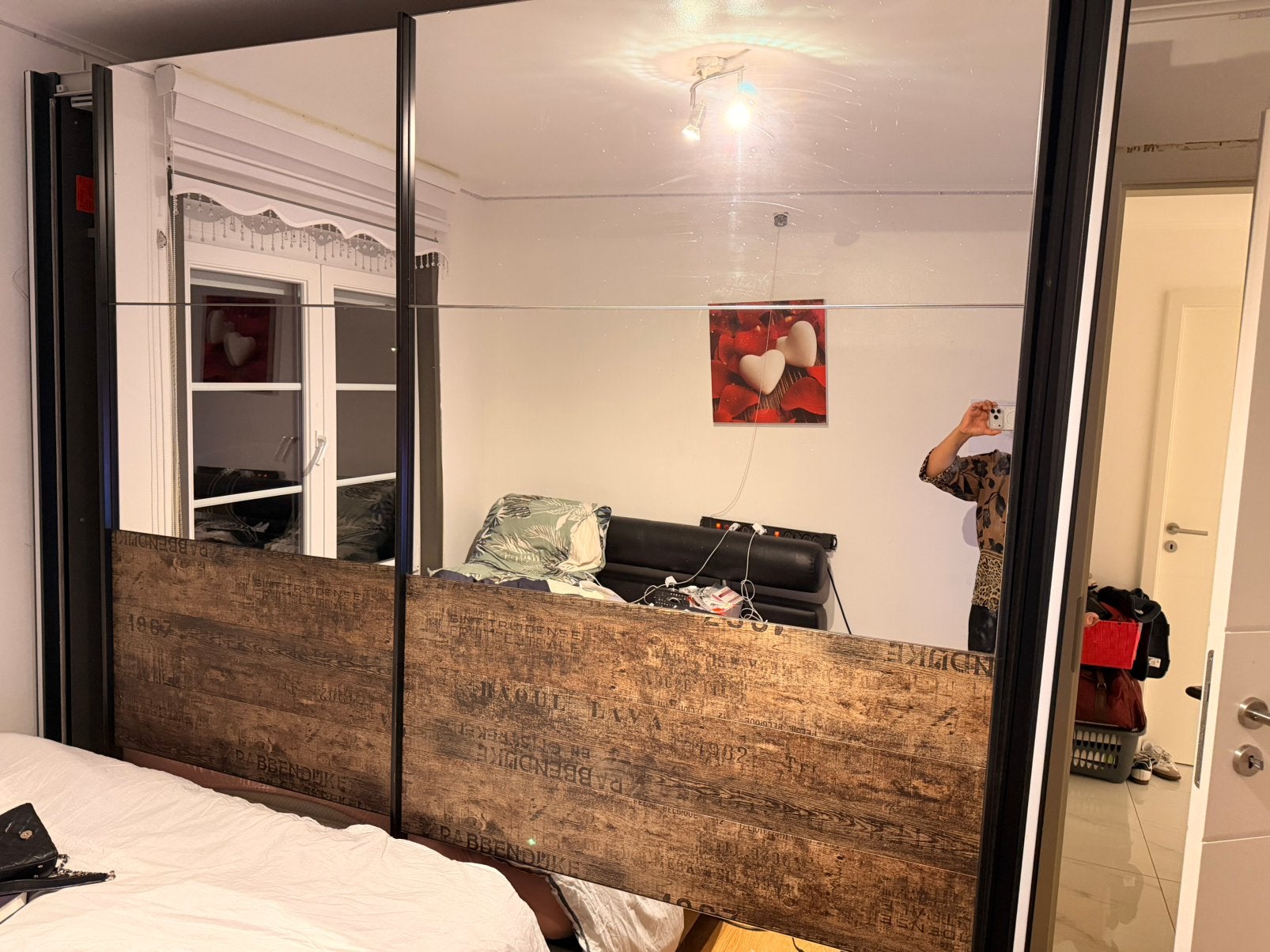 Grande armoire avec miroir, Maison & Meubles, Enlèvement, Utilisé