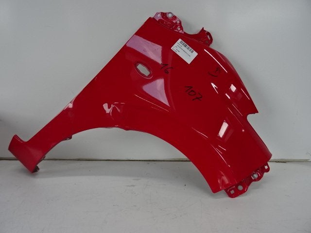 AILE AVANT DROITE Peugeot 107 (01-2005/05-2014), Utilisé, Droite, Peugeot, Garde-boue