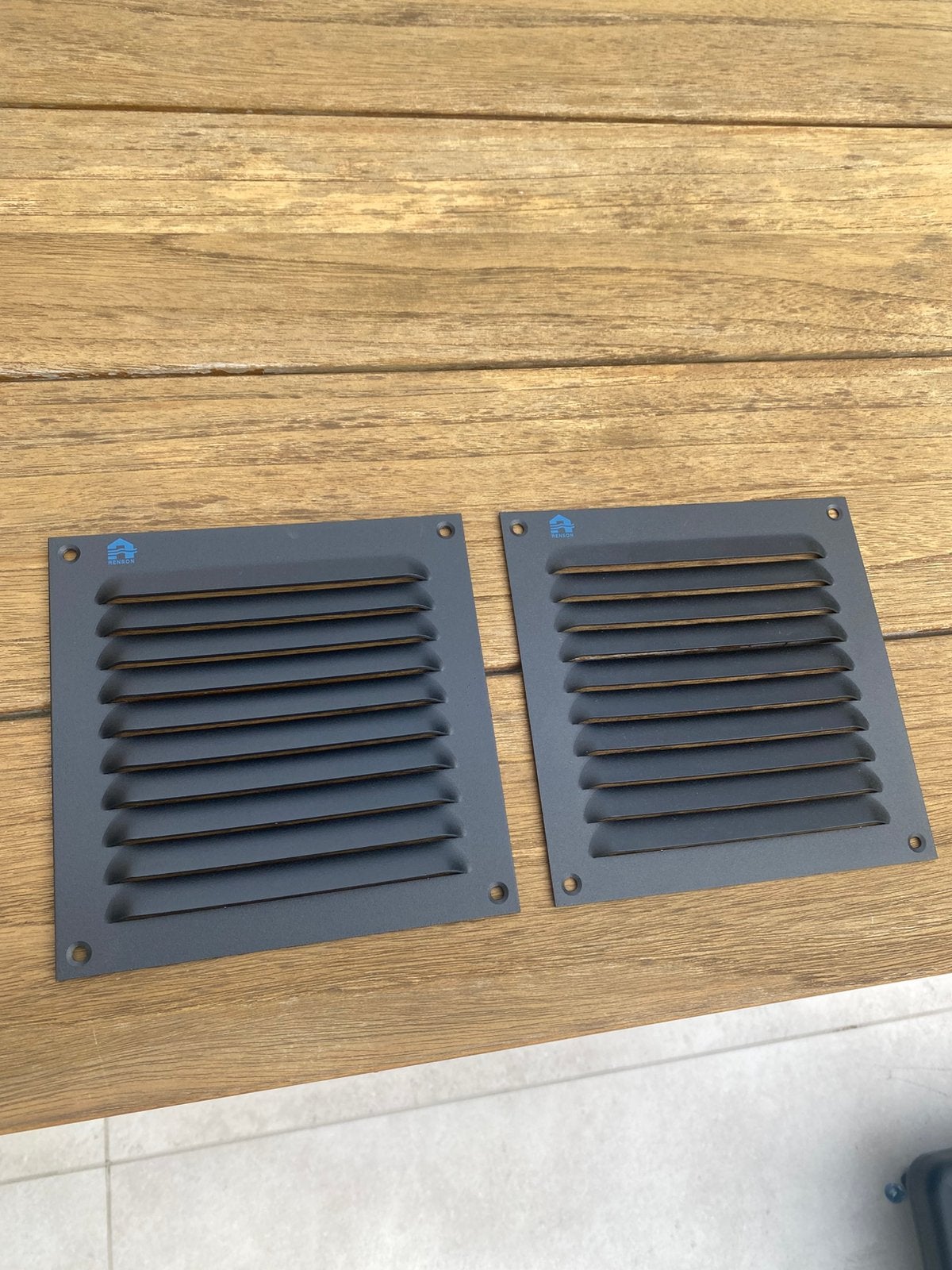 2 nieuwe renson roosters 150mmx150mm zwart, Doe-het-zelf en Bouw, Ophalen of Verzenden, Nieuw