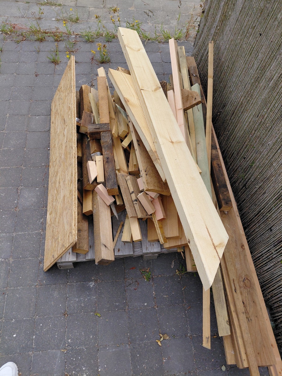 Restanten hout + pallet, Enlèvement