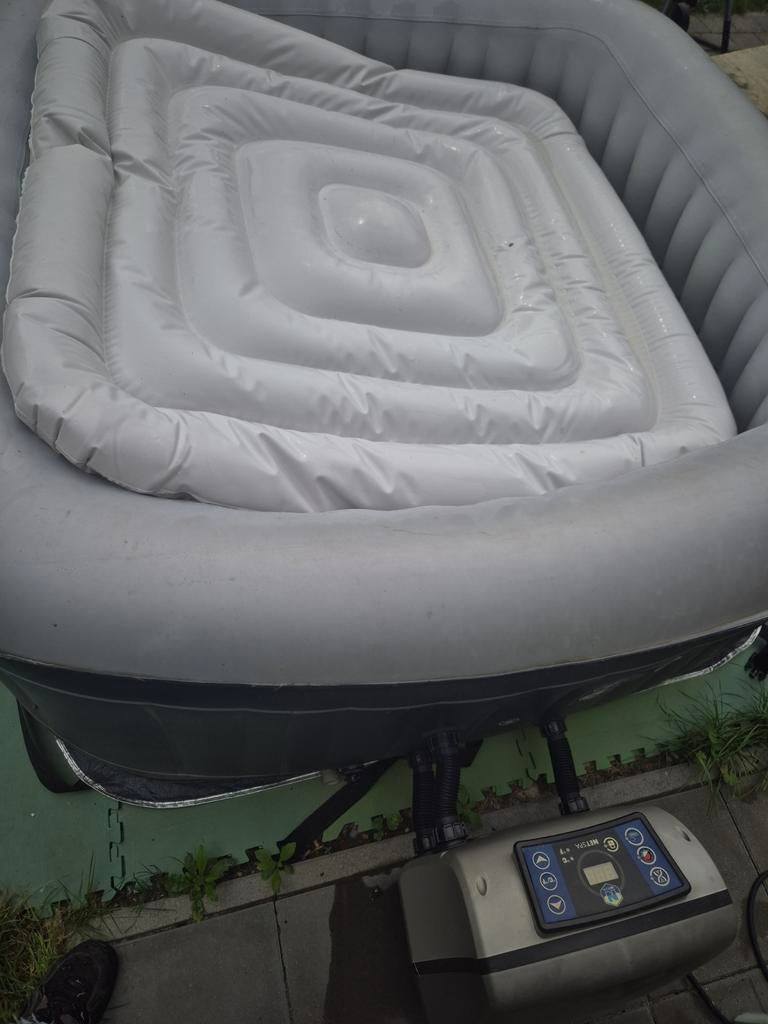 Jacuzzi, Ophalen