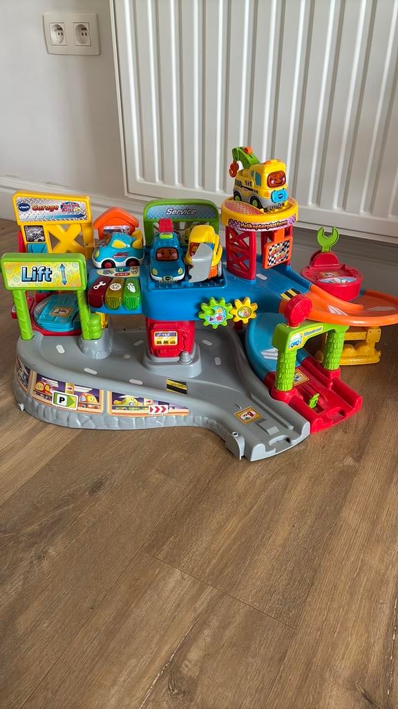 Toet toet auto’s garage, Kinderen en Baby's, Ophalen of Verzenden, Zo goed als nieuw