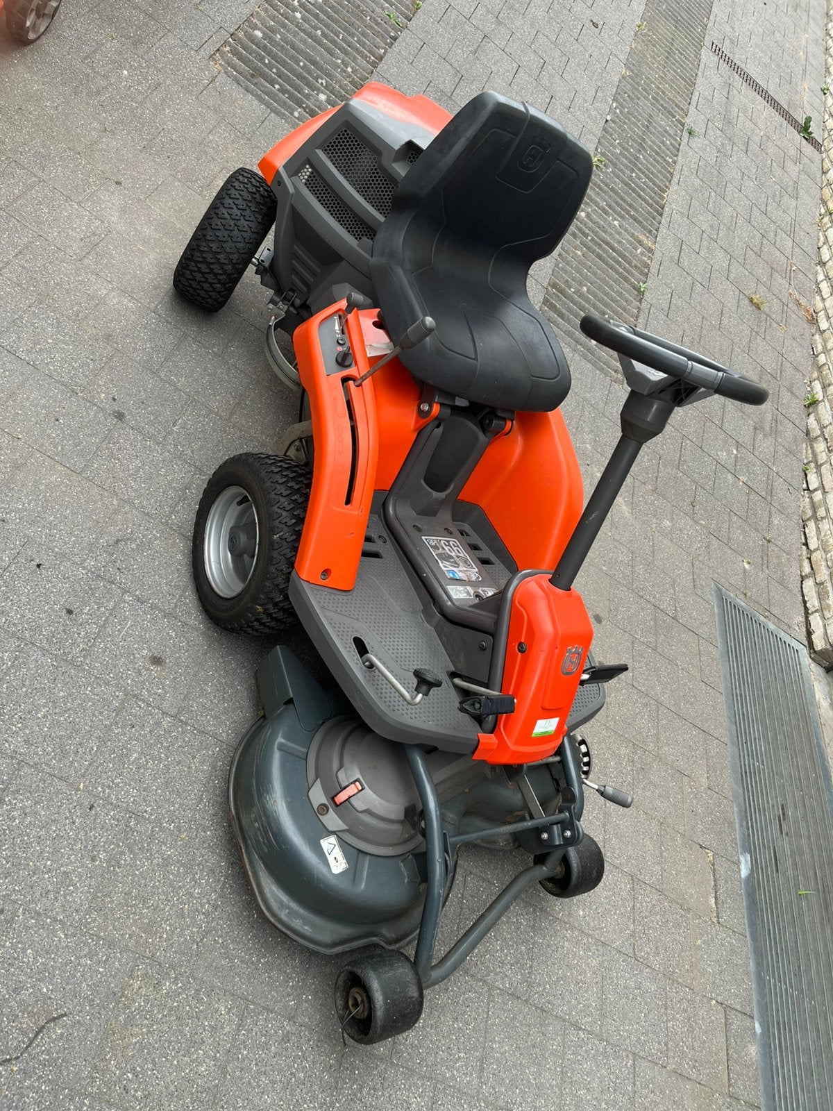 Husqvarna frontmaaier in goede staat is volledig nagezien., Enlèvement, Comme neuf