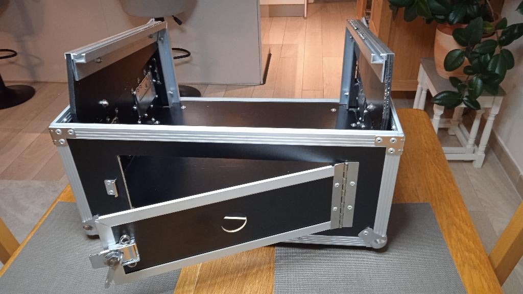 Flight case 19' Power Dynamic, Enlèvement, Comme neuf