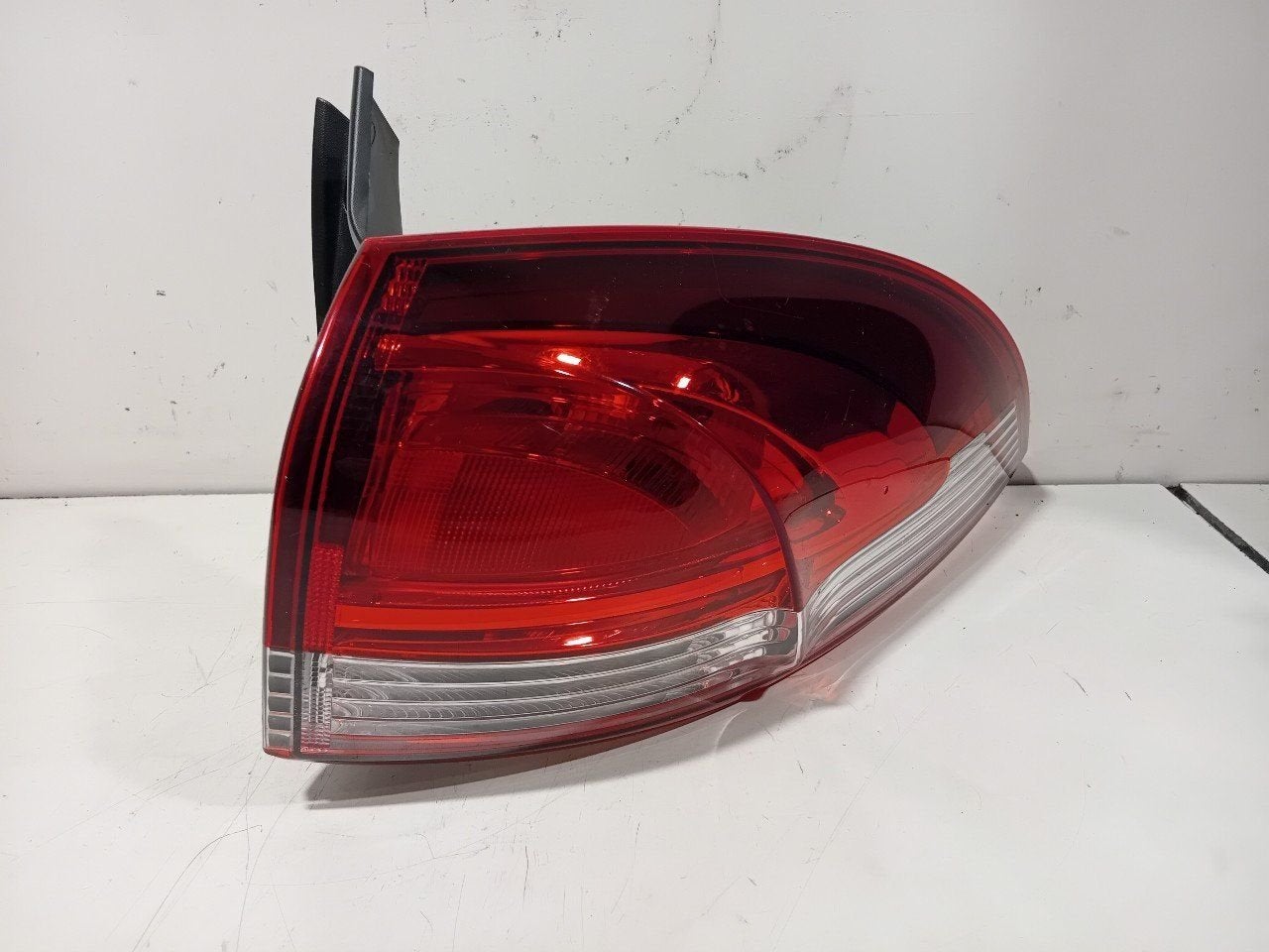 Achterlicht carrosserie rechts Renault Clio, Onderdelen@venauto.nl, Van der Ven Autorecycling B.V., Gebruikt, Ettenseweg 76, 4706 PB Roosendaal, The Netherlands