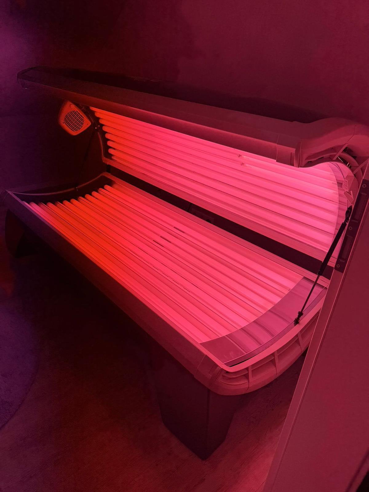 Lit de bronzage professionnel en onyx Hapro 26/5 et 26/1, Electroménager, Enlèvement ou Envoi, Comme neuf, Solarium visage