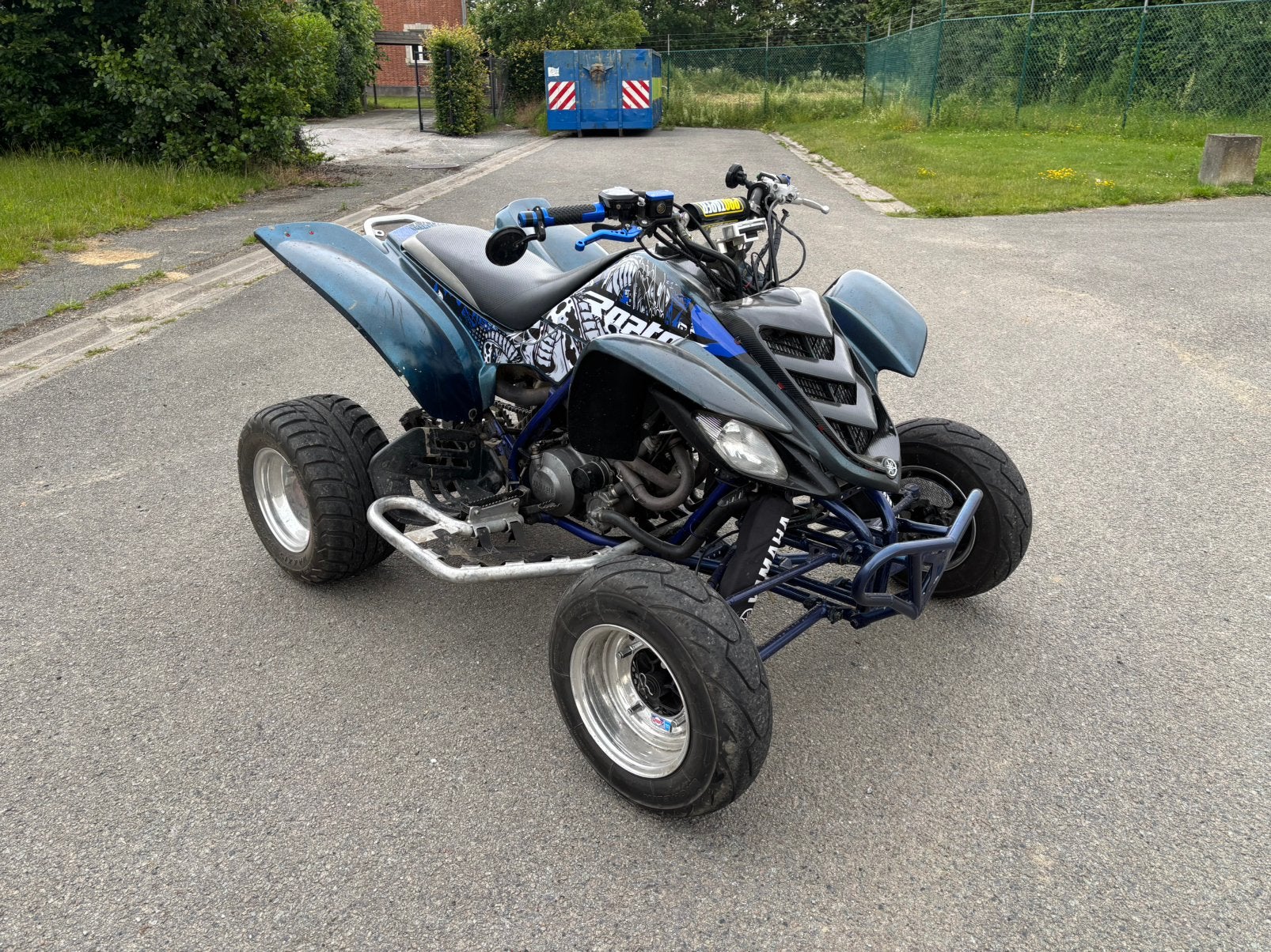 Yamaha Raptor 660cc, 660 cc, 11 kW of minder, 1 cilinder