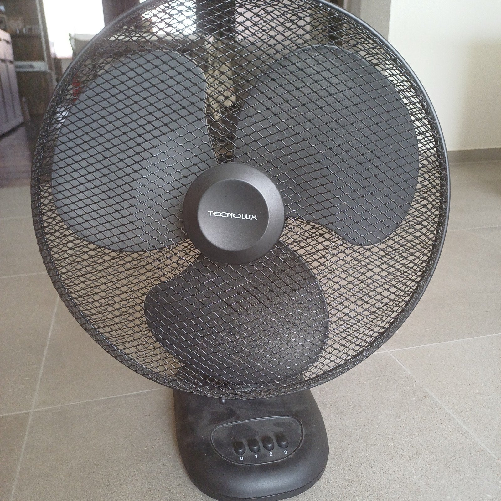 Ventilator Technolux, zwart en met 3 standen, Enlèvement