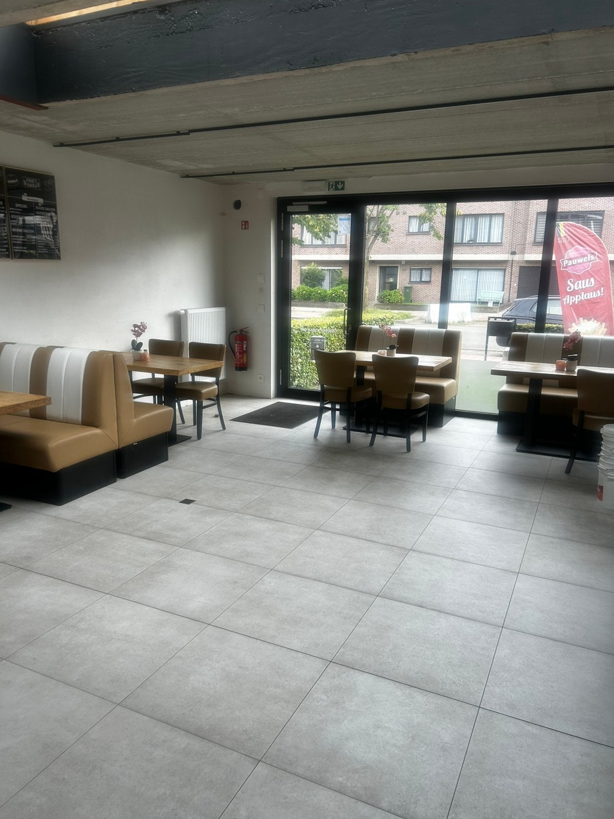 Frituur te Deurne Noord €750 huishuur . Laatste week!!!, Articles professionnels