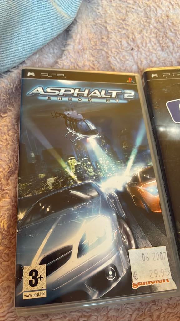 Asphalt: Urban GT 2, PSP, Ophalen, Racen en Vliegen, Vanaf 12 jaar