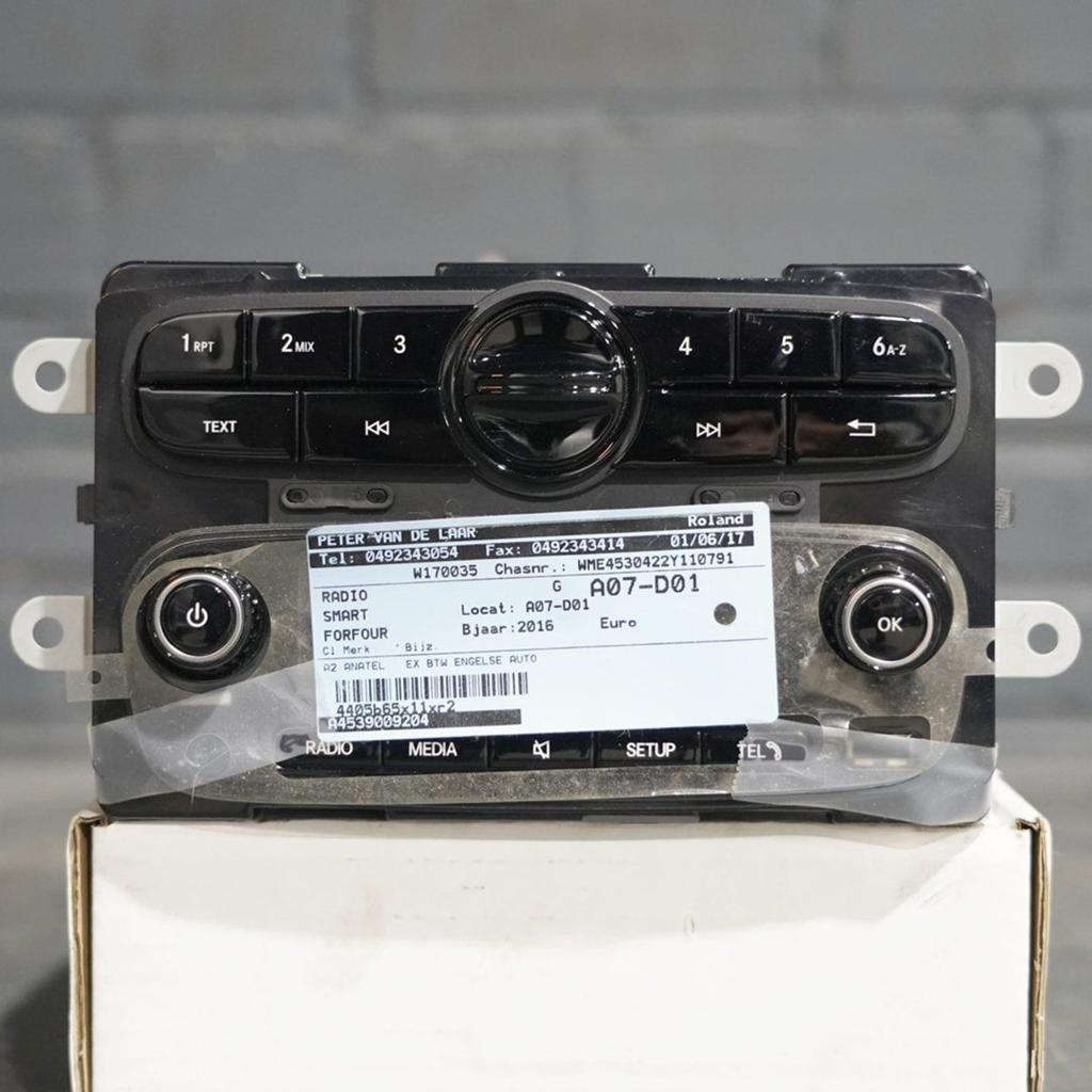 Smart Forfour CU53 Radio met artikelnummer A4539009204, Autos : Divers, Autoradios, Enlèvement ou Envoi, -, -, -
