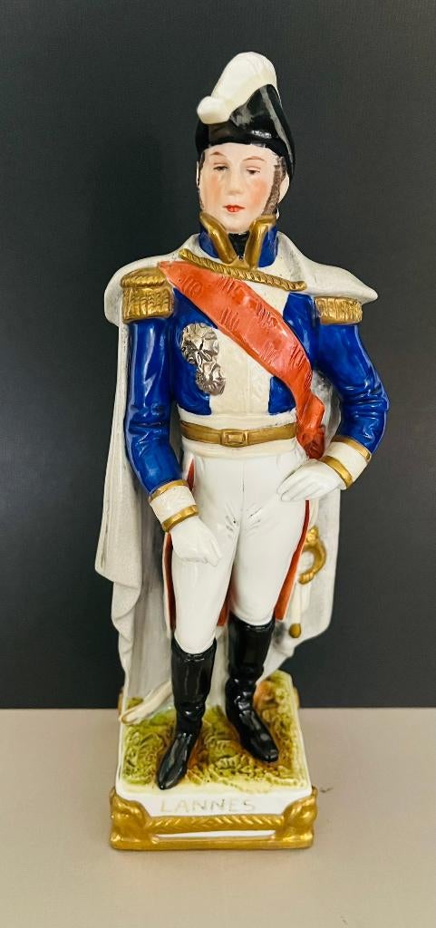 Porseleinen beeld Napoleon maarschalk Lannes vintage GDR, Ophalen, Zo goed als nieuw, Mens