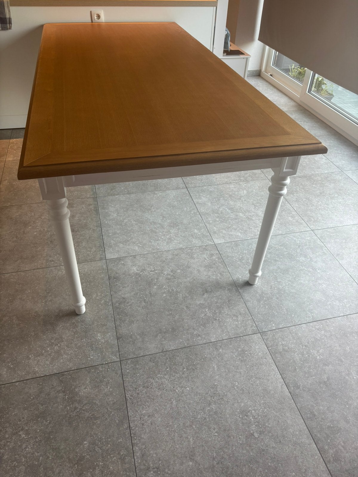 Mooie tafel in hout, Ophalen, Zo goed als nieuw