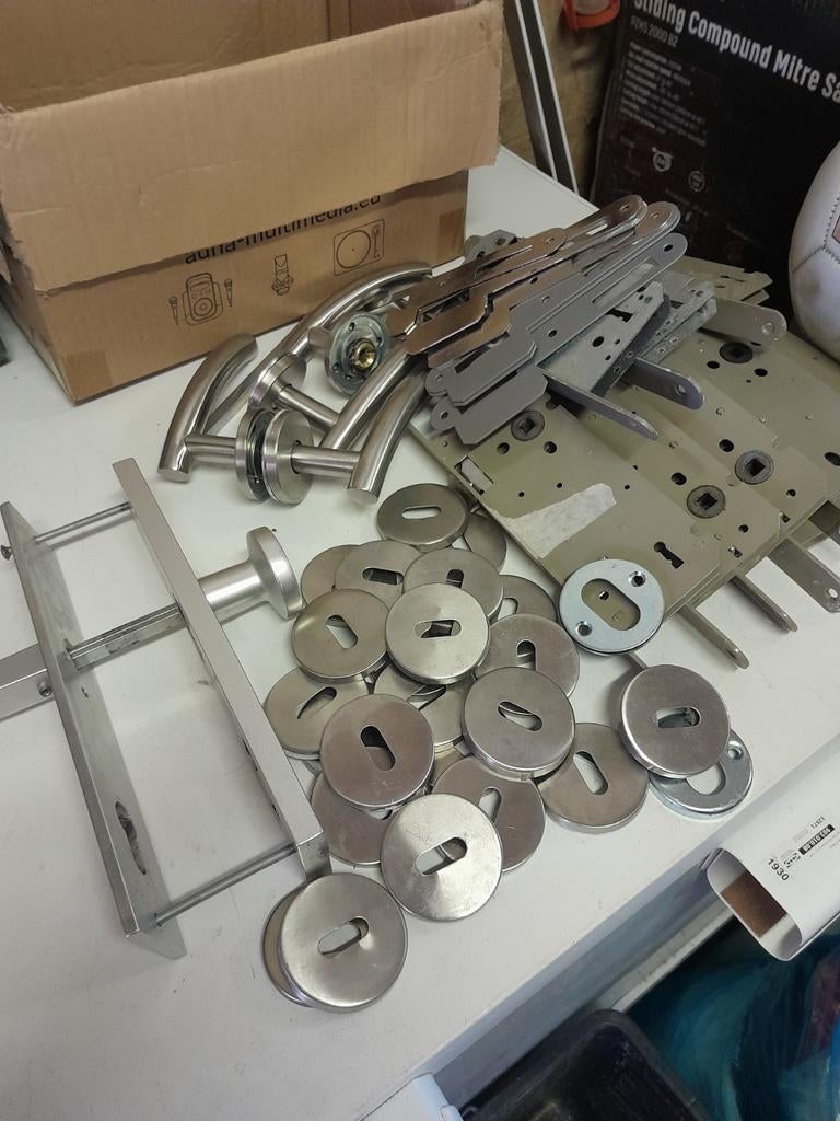 Lot entier de quincaillerie pour porte., Bricolage & Construction, Enlèvement