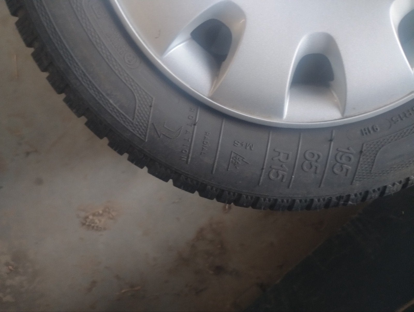 winterbanden 195/65/ R15 kleber, Auto-onderdelen, Ophalen, Winterbanden, Velg(en)