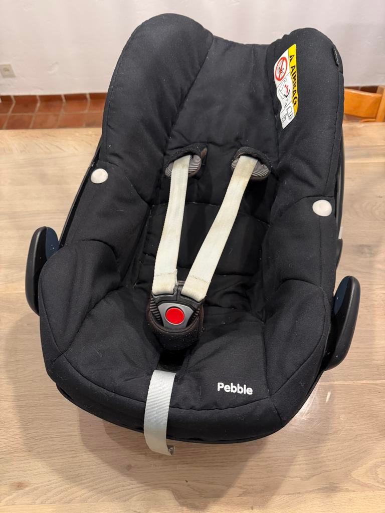 Maxi Cosi Pebble,isofix Familyfix, hoes maxi cosi voetenzak, Kinderen en Baby's, Zo goed als nieuw, Isofix, Maxi-Cosi, Ophalen