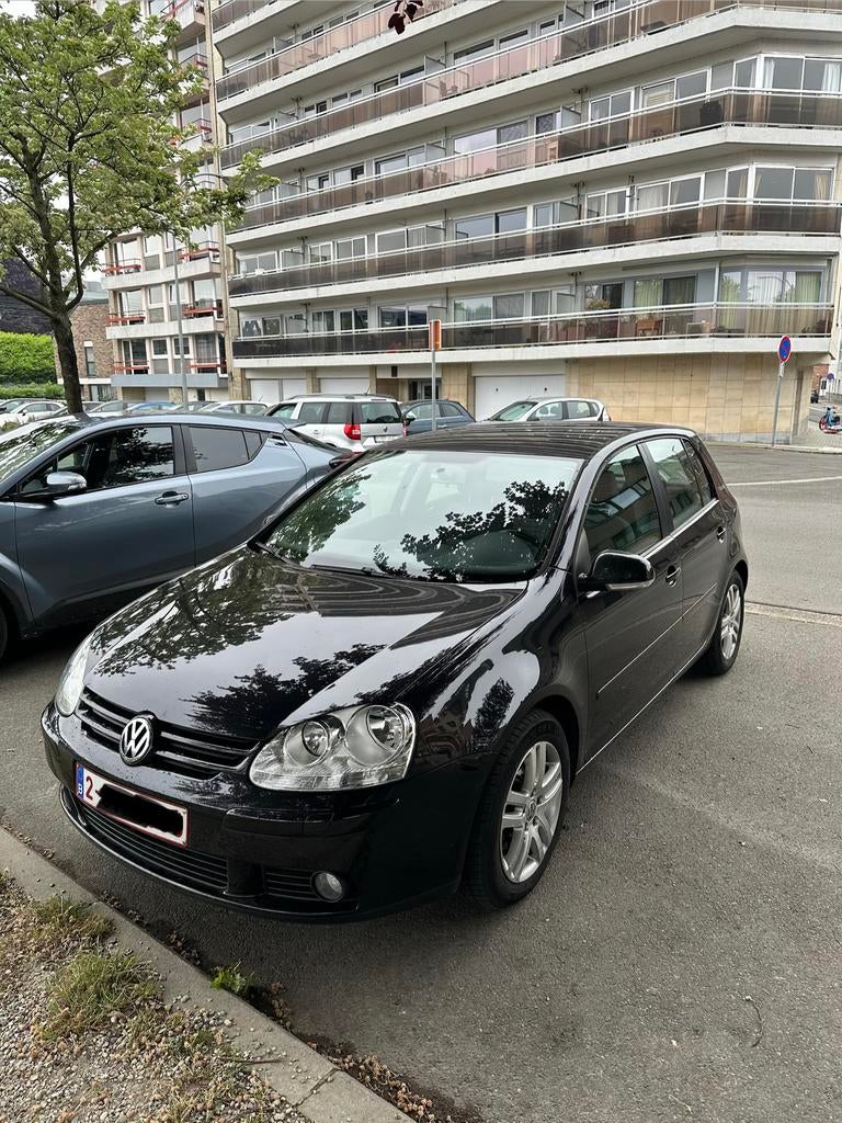 Golf 5 1.6 essence CarPlay sièges chauffants, Auto's, Voorwielaandrijving, 75 kW, Stof, 4 cilinders