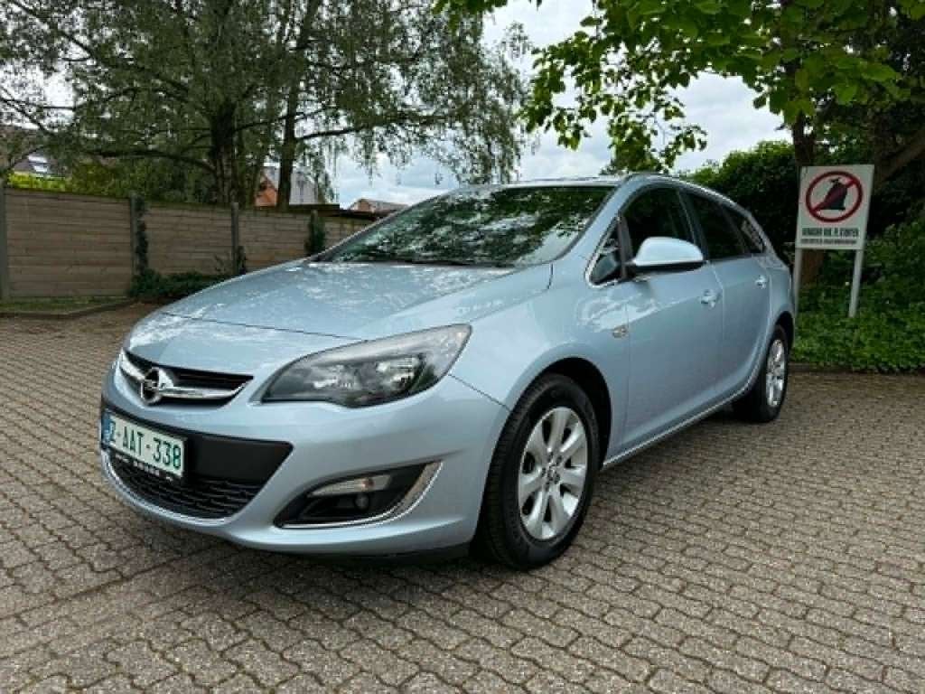 Opel Astra Sports Tourer 1.6i Cosmo *12 maanden garantie*, Autos, Opel, Achat, Entreprise, Capteur de stationnement, Boîte manuelle