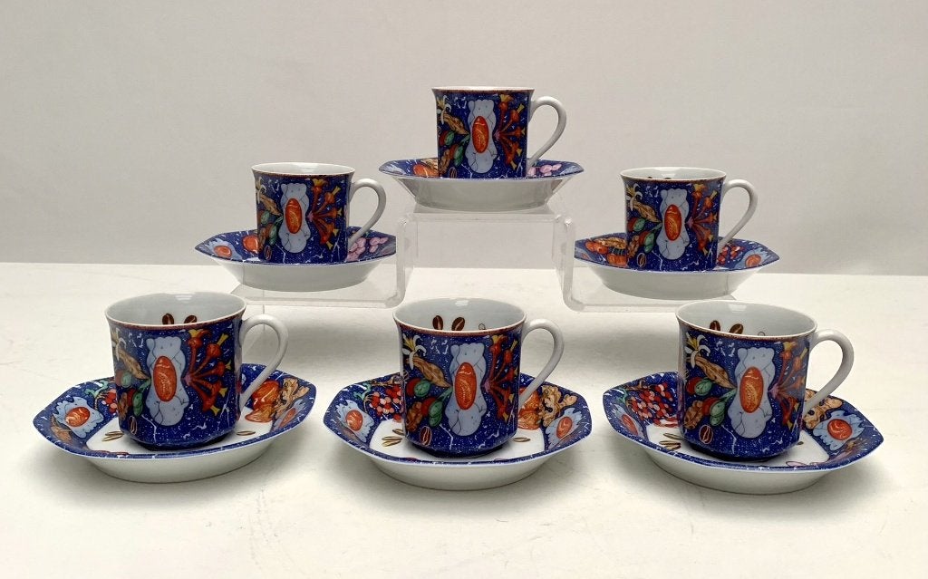 Hermès koffieservies. Handtassen Delvaux en Louis Vuitton., Ophalen
