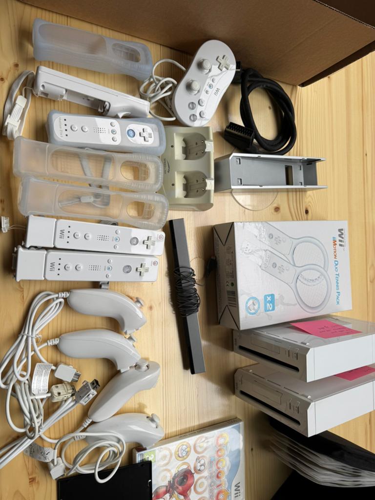 2xWii (1voeding+ir bar), games, controllers, hd, Games en Spelcomputers, Spelcomputers | Nintendo Wii, Ophalen, Gebruikt, Met 3 controllers of meer