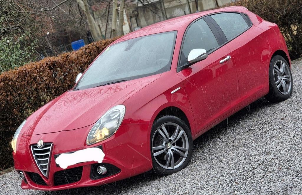 Alfa romeo Giulietta 16jtd 117mkm 2014 1prop ct ok 7999€, Autos, Euro 5, Boîte manuelle, 5 portes, Particulier