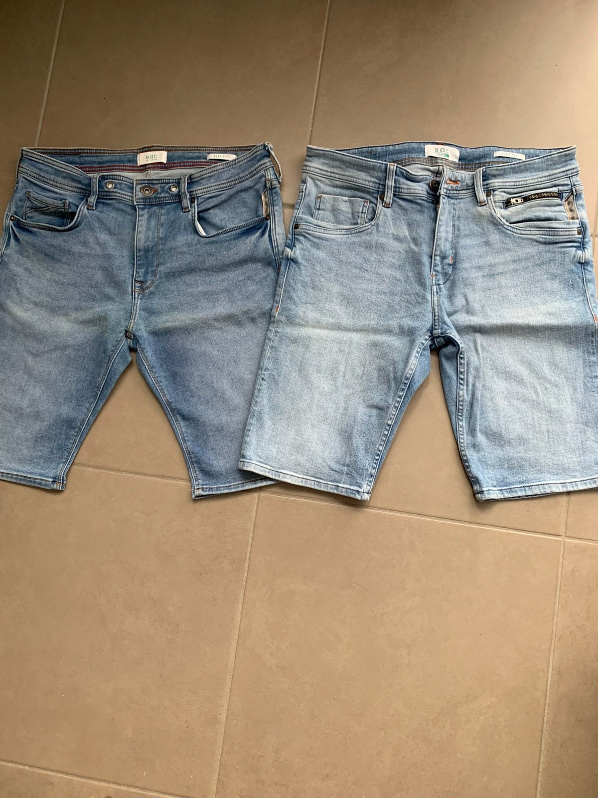 2 jeans shorts esprit maat 32, Kleding | Heren, Spijkerbroeken en Jeans, Ophalen of Verzenden, Zo goed als nieuw, Blauw, W32 (confectie 46) of kleiner