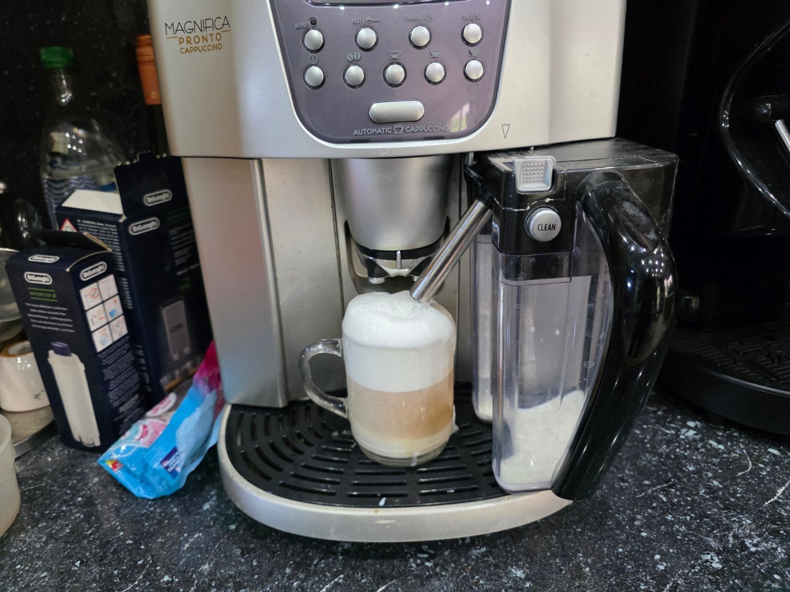 Machine a café delonghi magnifica capucchino, Ophalen of Verzenden