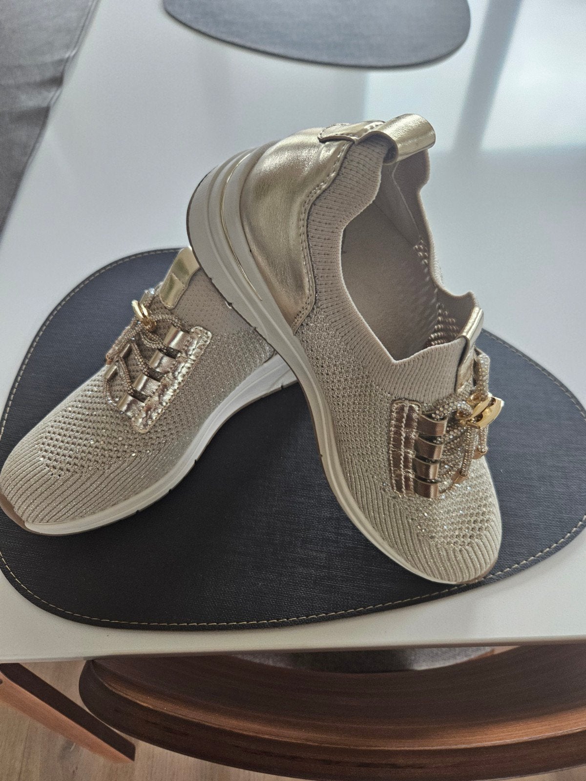 Sneakers goudkleurig, Kleding | Dames, Ophalen, Sneakers
