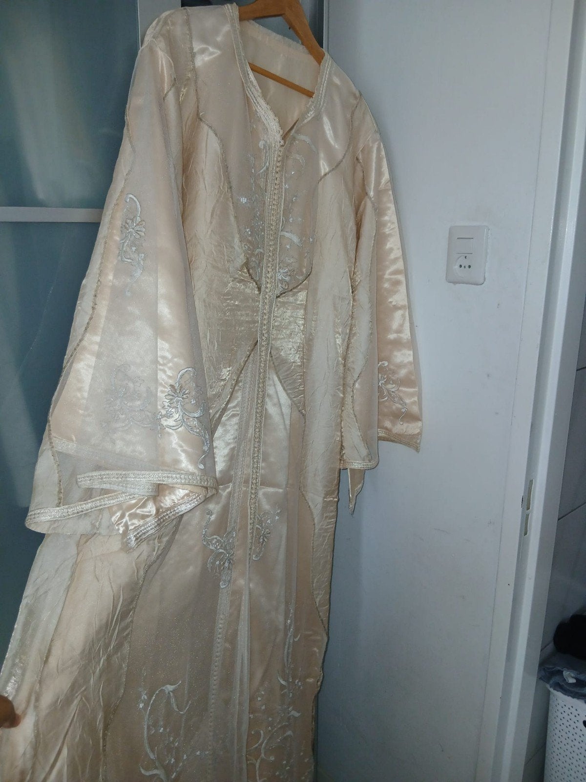Marokkaanse jurken of kaftans, Ophalen