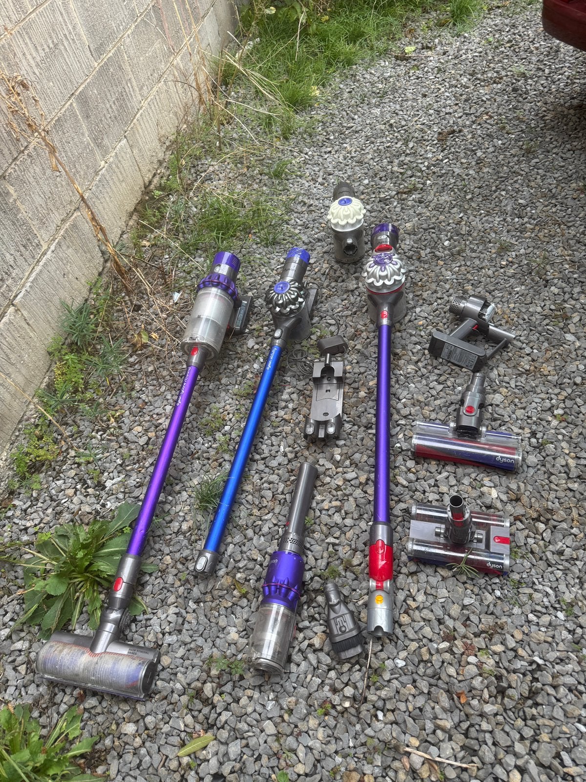Lot d aspirateur Dyson a réparé ou pour pieces, Elektronische apparatuur, Draadloos, Ophalen of Verzenden, Dyson, Niet werkend