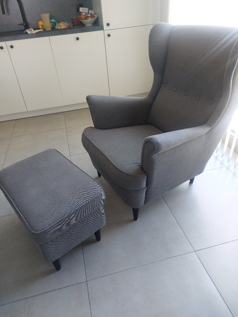 Te koop zetel met bijhorende poef, Enlèvement, Utilisé, Autres matériaux, Oorzetel of leeszetel