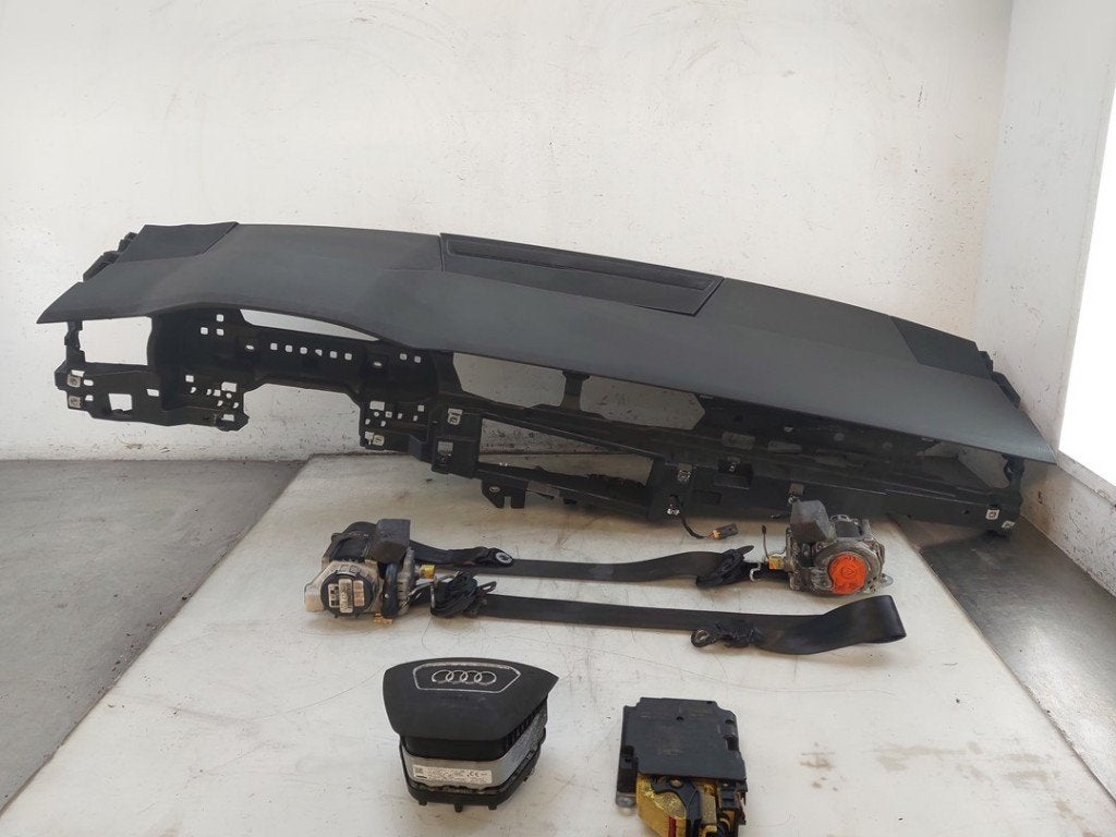 ENSEMBLE AIRBAG + TABLEAU DE BORD Audi A6 Avant (C8), Auto-Union-Straße  1,
85057  Ingolstadt, DE, Info@audi.de, Audi, Utilisé