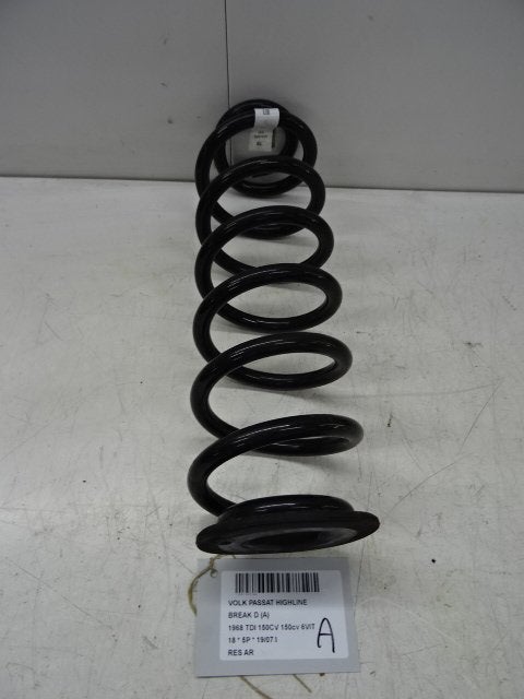 SCHROEFVEER ACHTER Volkswagen Passat Variant (3G5), Gebruikt, Volkswagen, Mevr. I. Hauben, Rue de l'Espoir 34 34
4030  GRIVEGNÉE, BE