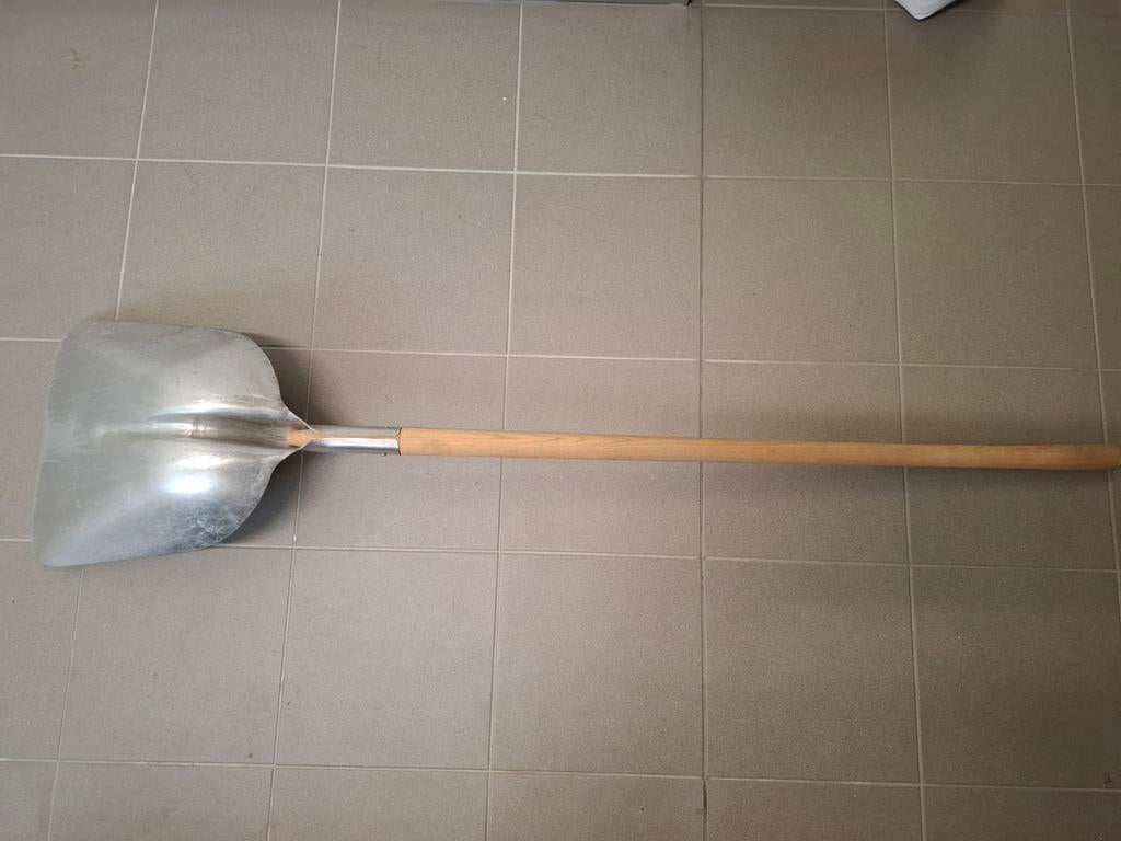 Aluminium schep 31CM GOUVY/ Zeer goede staat, Ophalen, Gebruikt, Schop, GOUVY