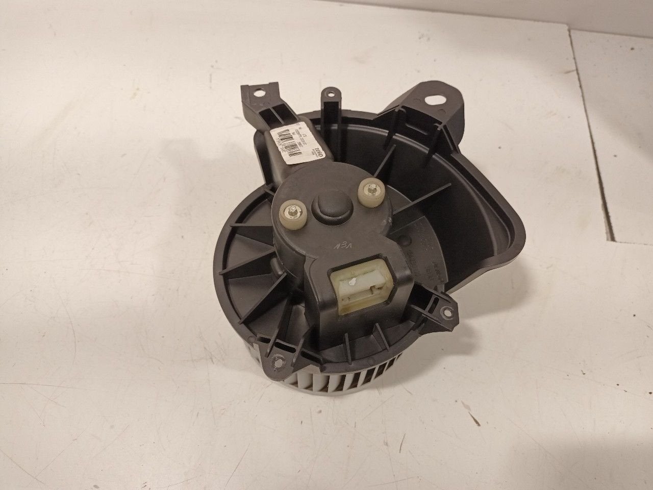 Kachel ventilator motor Opel Corsa, Auto-onderdelen, Onderdelen@venauto.nl, Van der Ven Autorecycling B.V., Gebruikt, Ettenseweg 76, 4706 PB Roosendaal, The Netherlands